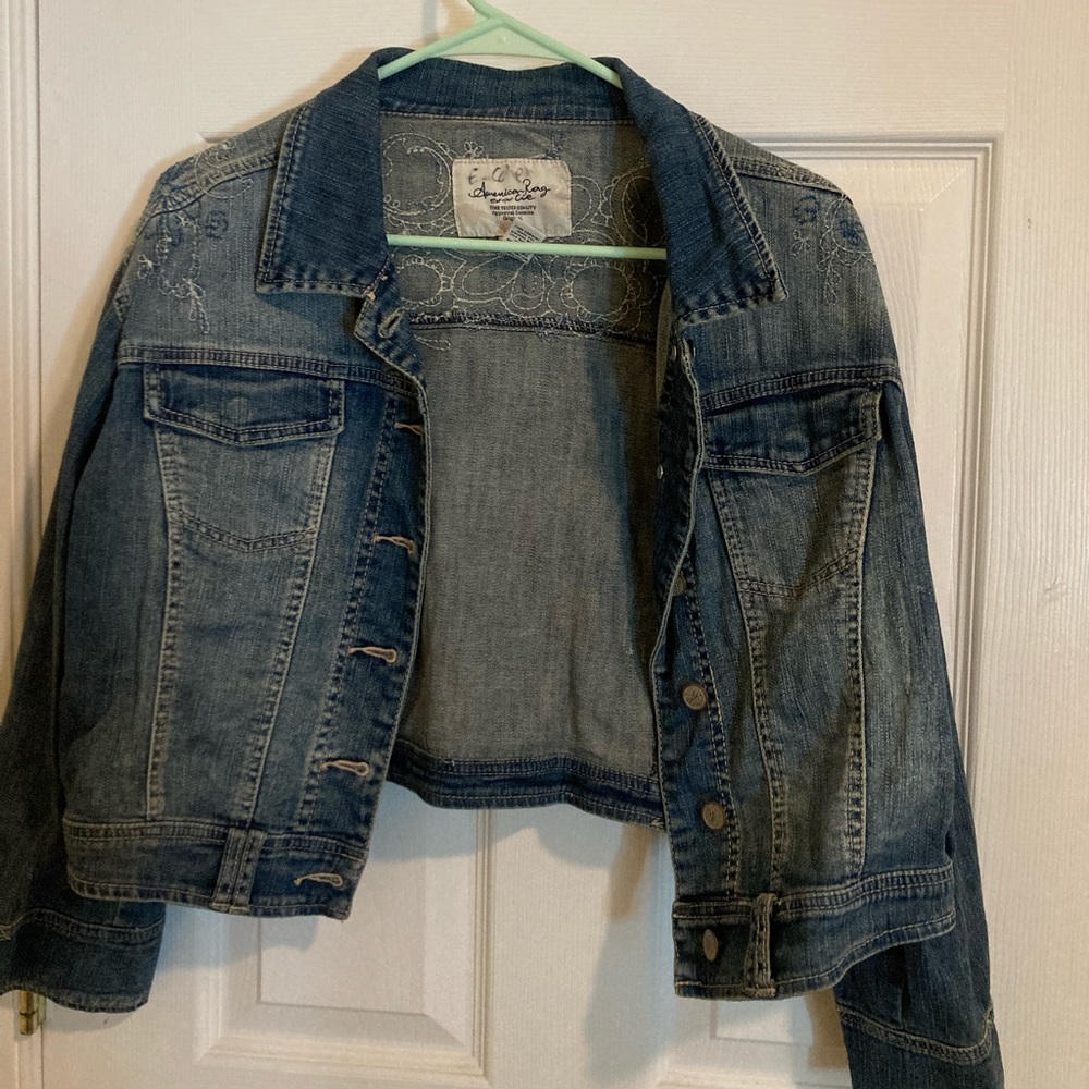 XL Embroidered denim jacket from American Rag